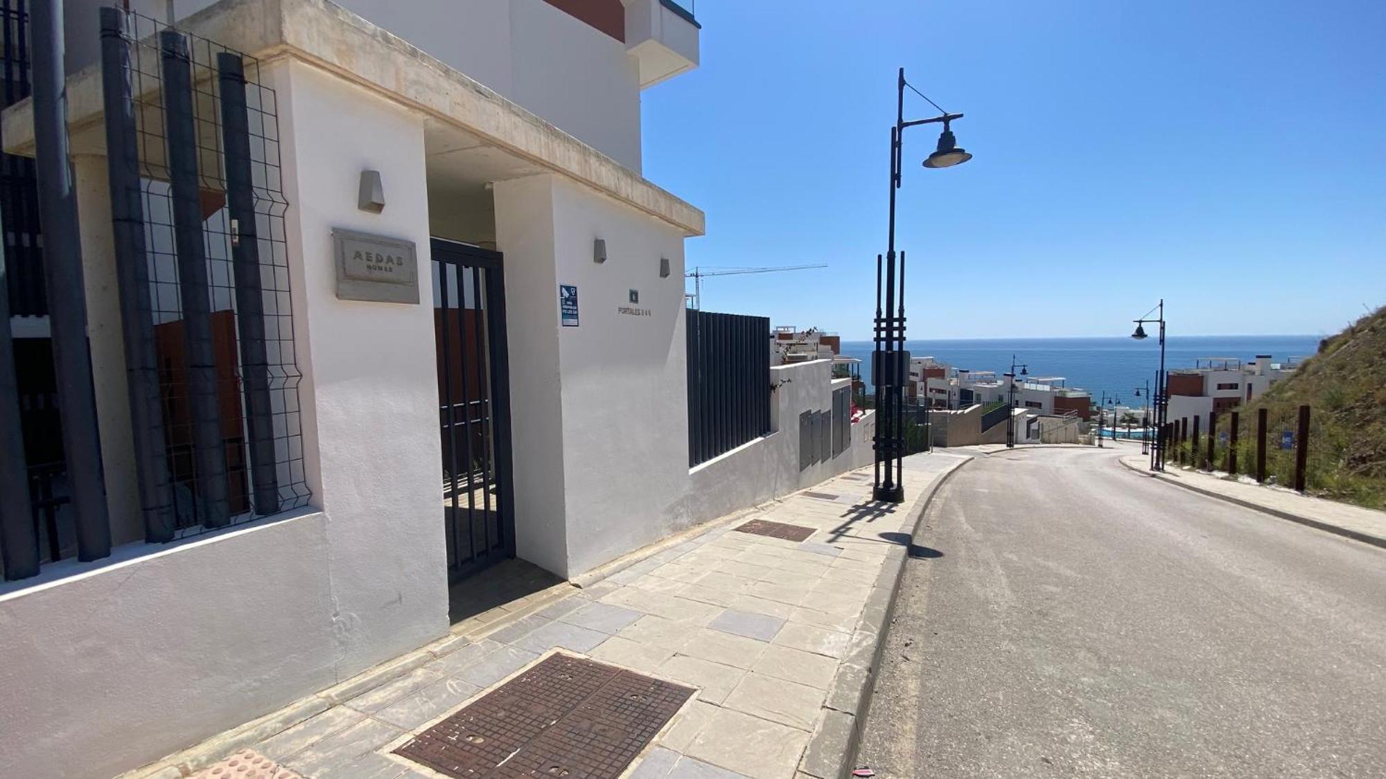 Blue Lady By The Sea Apartment